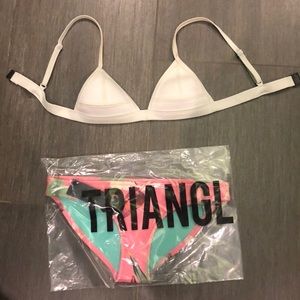 Triangl top and bottom